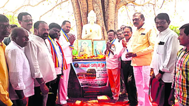 బుద్ధుని బోధనలు అనుసరణీయం