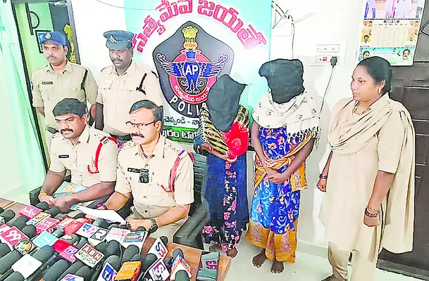 అడ్డుగా ఉందని పసిగుడ్డును చంపేశారు