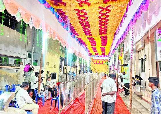 ● జాతరకు సర్వం సిద్ధం 