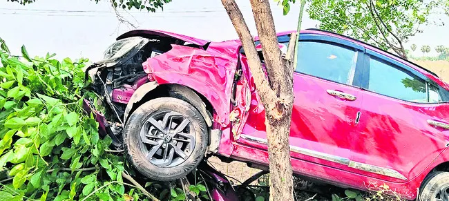 అదుపు తప్పిన కారు.. ఒకరికి గాయాలు