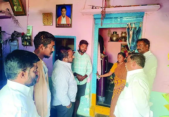 అధైర్య పడొద్దు... అండగా ఉంటాం 