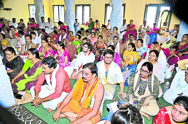 దుర్గమ్మ ఆర్జిత సేవలకు డిమాండ్‌ 