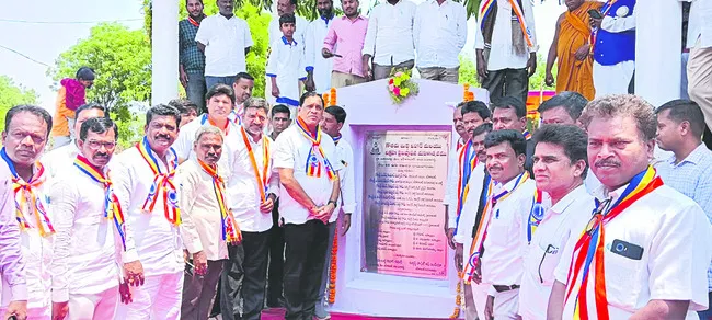 అర్హులందరికీ ఇందిరమ్మ ఇళ్లు