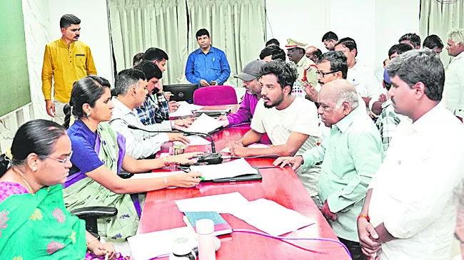 ప్రజావాణి సమస్యలు పరిష్కరించాలి
