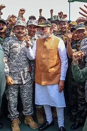 Pm Modi Visits Adampur Air Base In Punjab Interacts With Jawans2