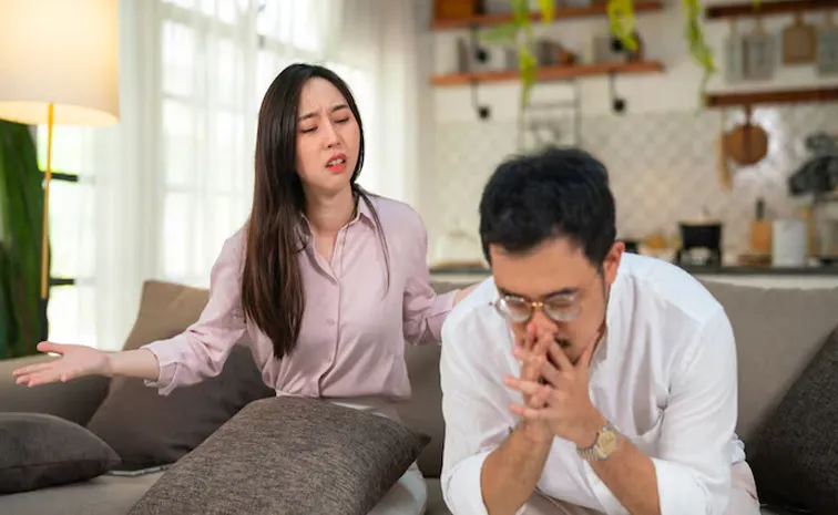Chinese man dumped girlfriend after her phone connected hotel Wi-fi