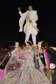 Gwalior newlywed couple performed a risky dance: Viral video5