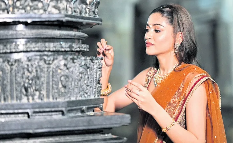 Miss World 2025: Contestants Visit 800 Yera world ramappa Temple