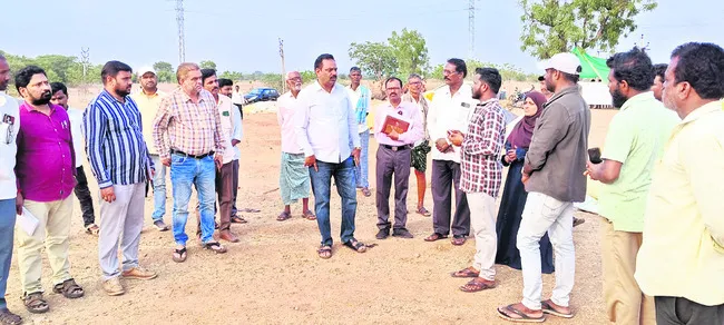 ధాన్యం కొనుగోలులో నిర్లక్ష్యం వద్దు