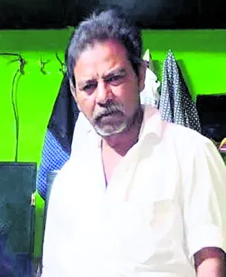 లారీ ఢీకొని వ్యక్తి దుర్మరణం