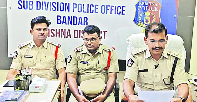 ఆర్టీసీ డ్రైవర్‌పై దాడికి పాల్పడిన నిందితుల అరెస్ట్‌ 