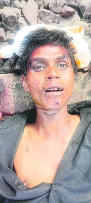 రైలు నుంచి జారిపడి యువకుడి మృతి
