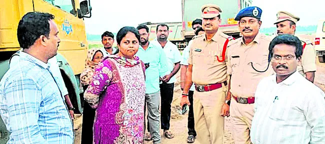 ప్రజల ఆందోళన
