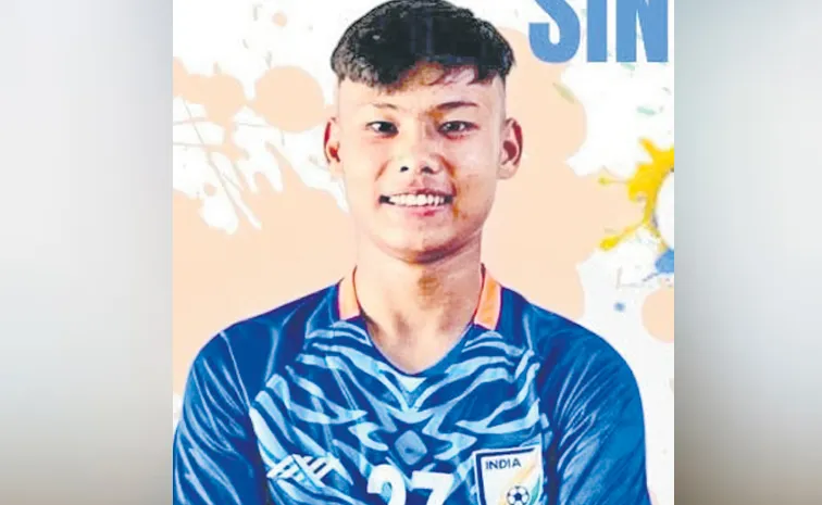 Rohen Singh takes India to the semis3