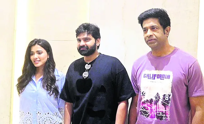 థియేటర్లలో నవ్వులే నవ్వులు 