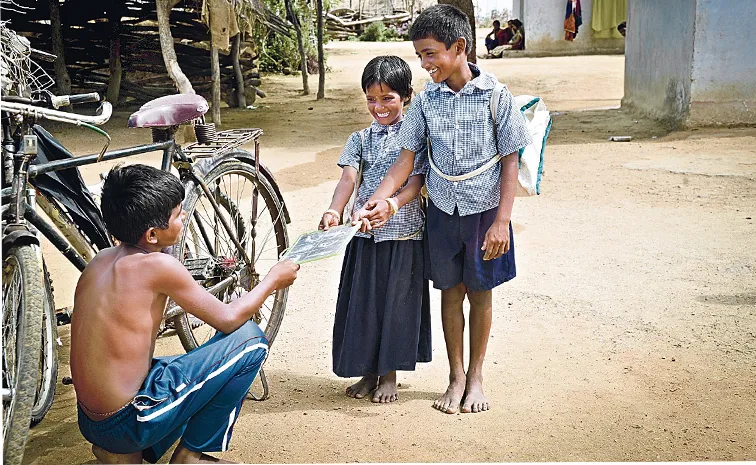 Summer Holidays: How can you teach children to be helpful to others