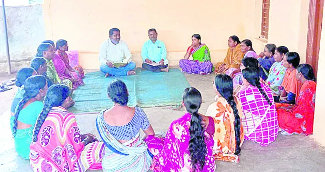 ‘ఆమె’కు అండగా..