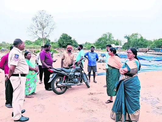అయన్నపాలెంలో భూ వివాదం