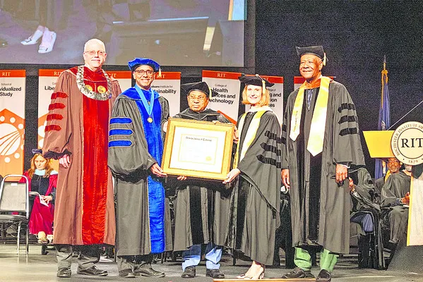 వీఐటీ చాన్స్‌లర్‌కు గౌరవ డాక్టరేట్‌ 