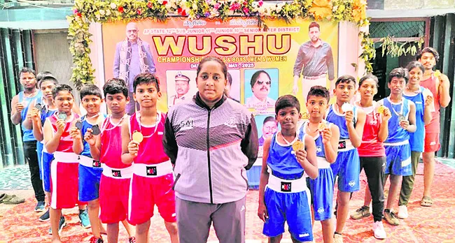 వుషు స్టేట్‌ టోర్నమెంట్‌లో 12 మెడల్స్‌ 