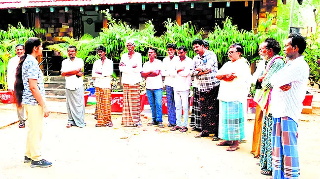 ఎర్రచందనం కేసుల్లోని నిందితులకు కౌన్సెలింగ్