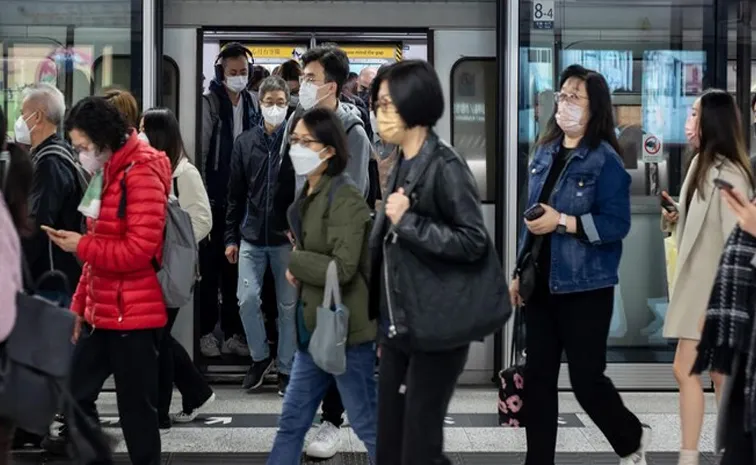 Covid-19 cases spike in Hong Kong, Singpore