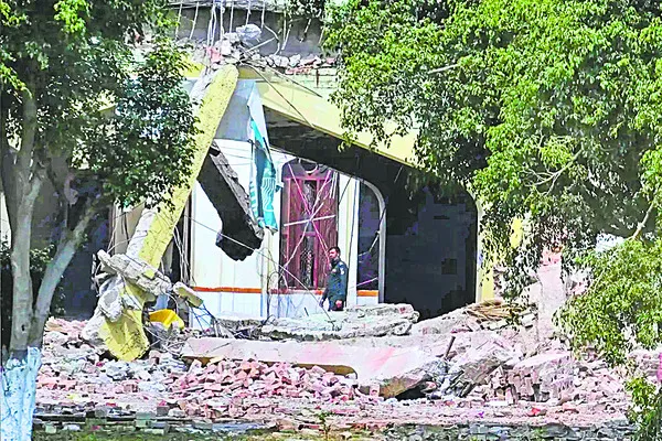 అక్కడ ట్రైనింగ్‌... ఇక్కడ యాక్షన్‌! 