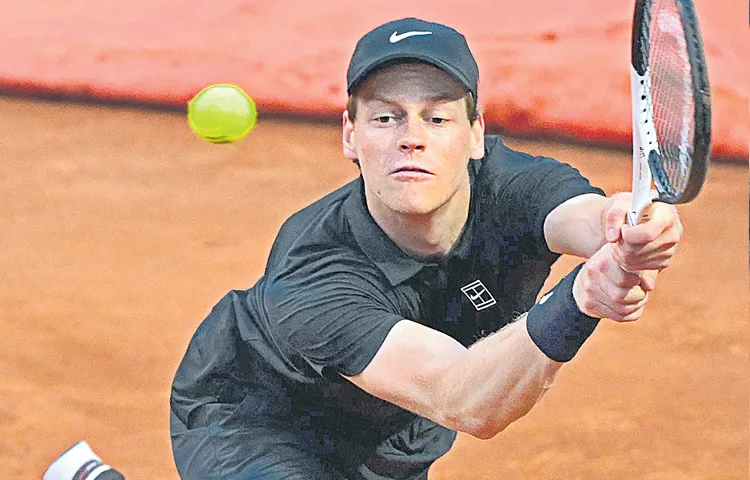 Janinc Siner advances to quarterfinals of Rome Open Masters Series 1000 tournament3