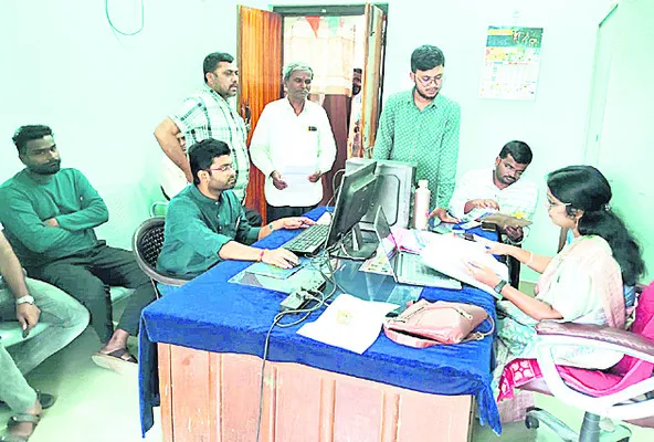 గడువు పెంచినా గగనమే!