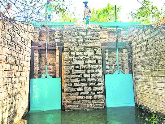ఉస్మాన్సాగర్కు తప్పిన మురుగు ముప్పు