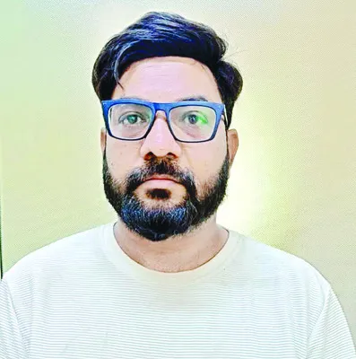 ఉద్యోగాలంటూ వసూళ్లు 