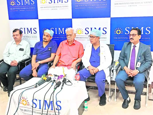 92 ఏళ్ల డాక్టరుకు అరుదైన శస్త్ర చికిత్స