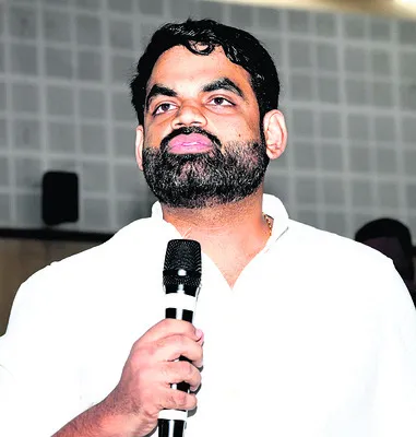 రైతులను ఆదుకోండి: నరేన్‌ 
