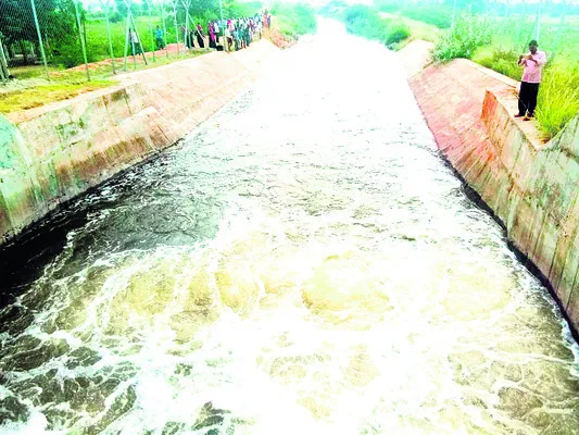 ● పెద్దిరెడ్డి చేసిన కృషిని చూసి ఓర్వలేక..