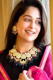 Meet Highest Paid TV Actress Quit Acting afater marriage Diagnosed With Tumour2