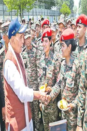  Defence Minister Urges IAEA to Monitor Pakistan Nuclear Arsenal8