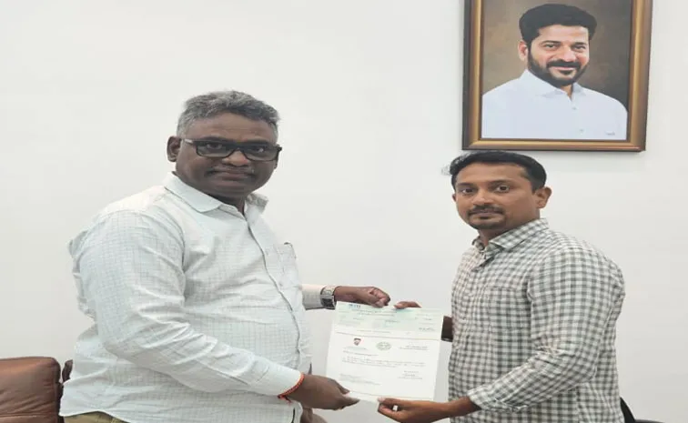 CM Revanth Reddy Provides Financial Assistance To Vedavalli Family