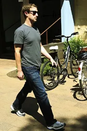 Mark Zuckerberg plans to give away 90pc of his wealth says Bill Gates1