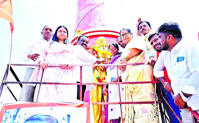 బహుజనుల విప్లవ కెరటం మారోజు వీరన్న