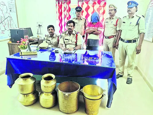 చోరీ సొత్తు స్వాధీనం
