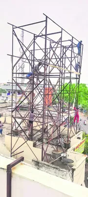 హోర్డింగ్‌లపై హైడ్రా నజర్‌ 