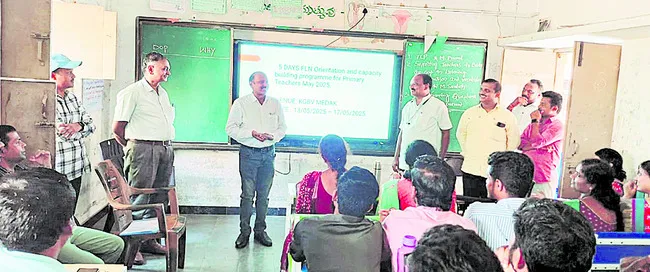 ఉపాధ్యాయులకు మెరుగైన శిక్షణ