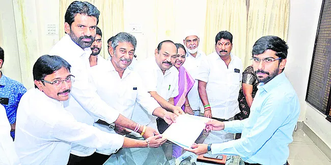 అక్రమ ఇసుక, మైనింగ్ను అరికట్టాలి