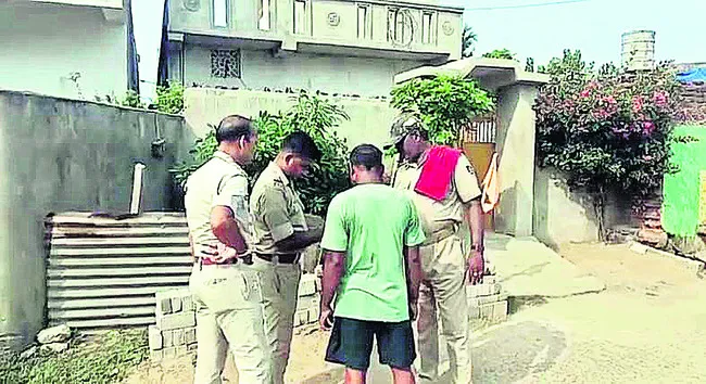 యువకుడి దారుణ హత్య