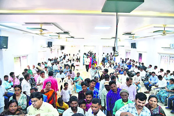 చలివేంద్రాలు ఏర్పాటు చేయండి