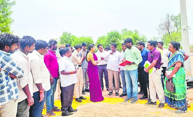 అకాల వర్షాలకు రైతులు నష్టపోకూడదు