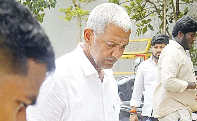 Another Case Filed On Vallabhaneni Vamshi: Andhra pradesh