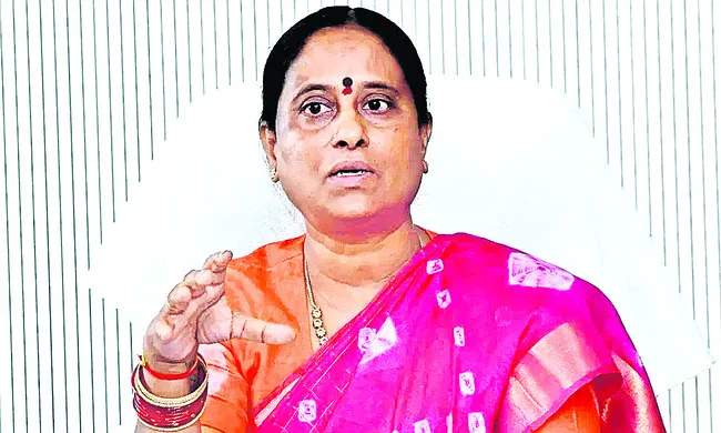 మంత్రి సురేఖ వ్యాఖ్యల కలకలం!