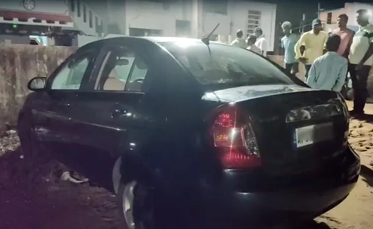 Four Kids in Vijayanagaram Dwarapudi Died Due To Door Lock Of Car