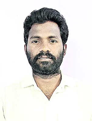 ఉద్యోగాలు లేక మత్స్యవేటకు... 
